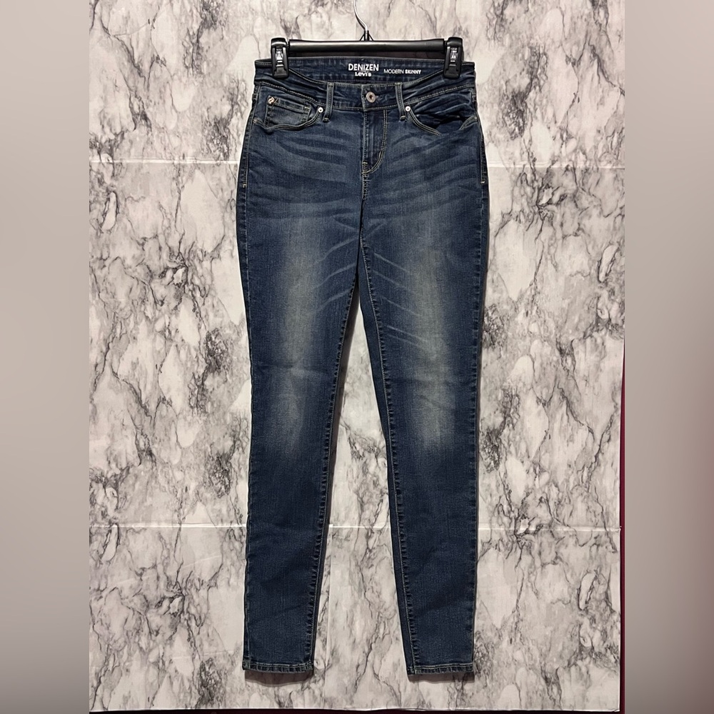 Levi's Blue Skinny Jeans with Distressed Vintage Look